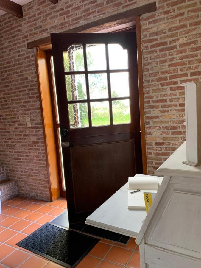 familieverblijf De groene Specht Sluis Buitenkant foto